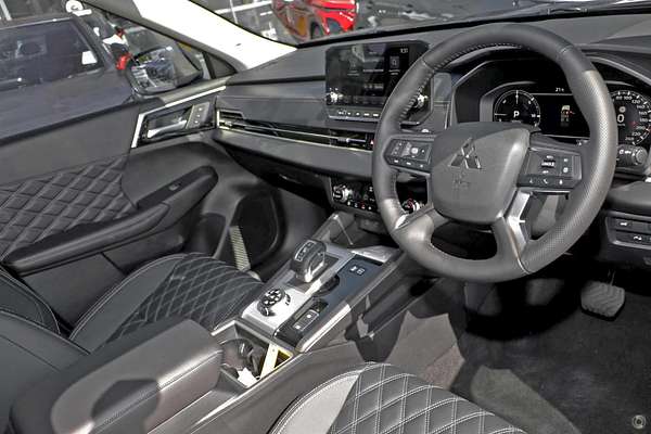 2024 Mitsubishi Outlander PHEV Exceed ZM