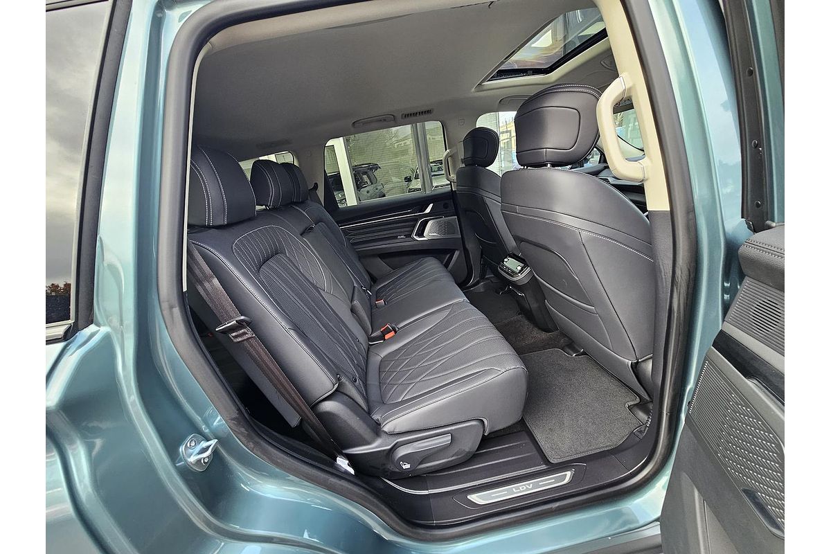 2025 LDV D90 Executive SV9A