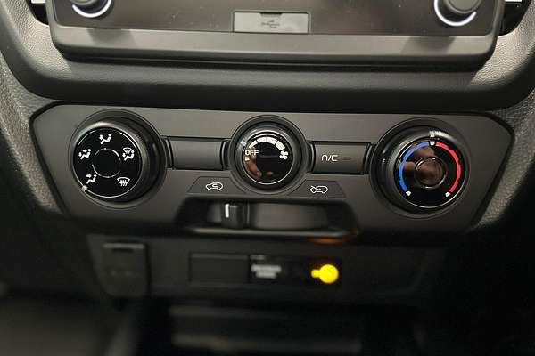 2025 Isuzu D-MAX SX High Ride Rear Wheel Drive