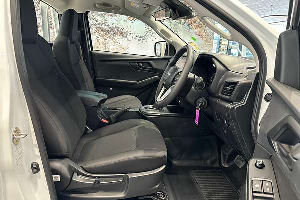 2025 Isuzu D-MAX SX High Ride Rear Wheel Drive