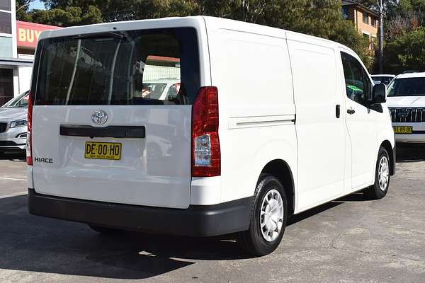 2022 Toyota Hiace GDH300R LWB
