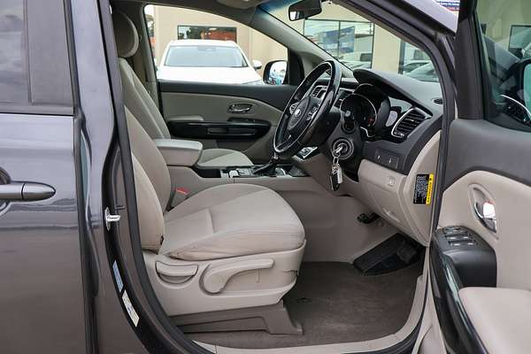 2017 Kia Carnival Si YP