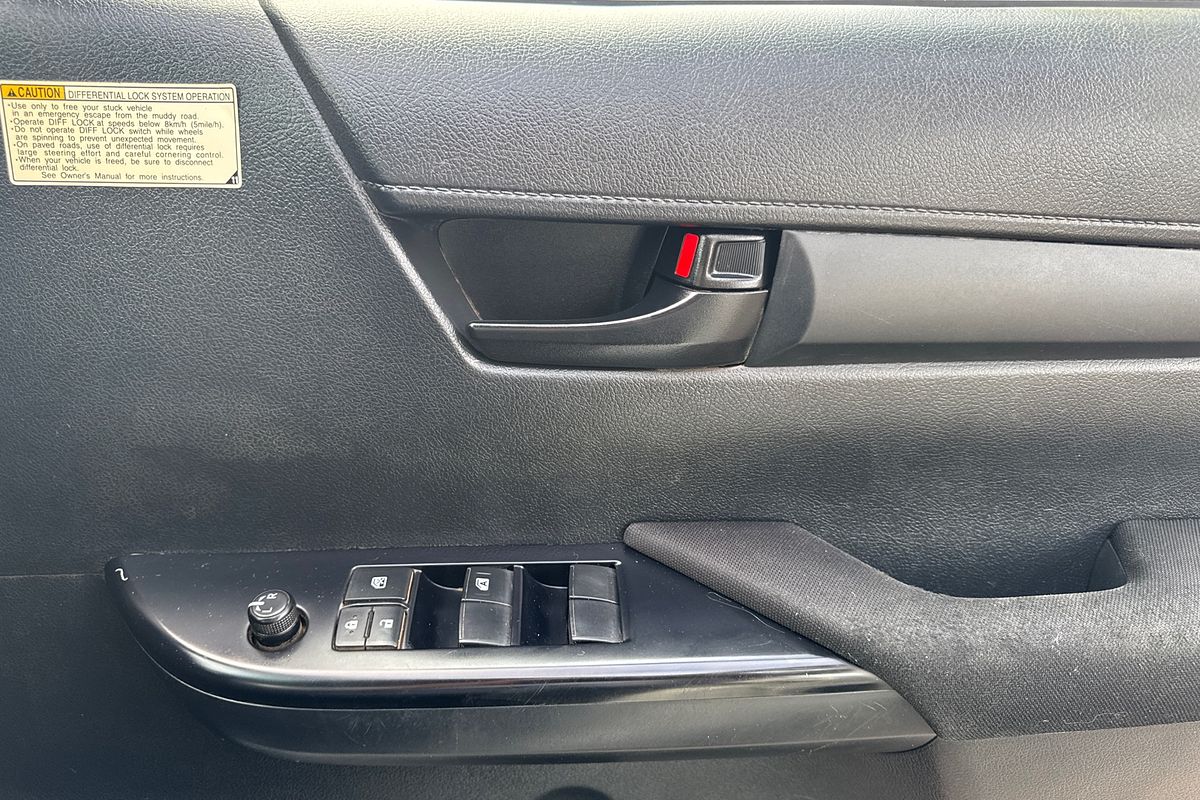 2019 Toyota Hilux SR GUN126R 4X4