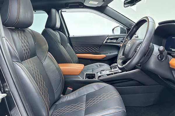 2022 Mitsubishi Outlander Exceed Tourer ZM