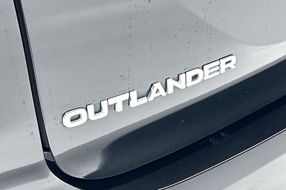 2022 Mitsubishi Outlander Exceed Tourer ZM