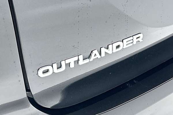 2022 Mitsubishi Outlander Exceed Tourer ZM