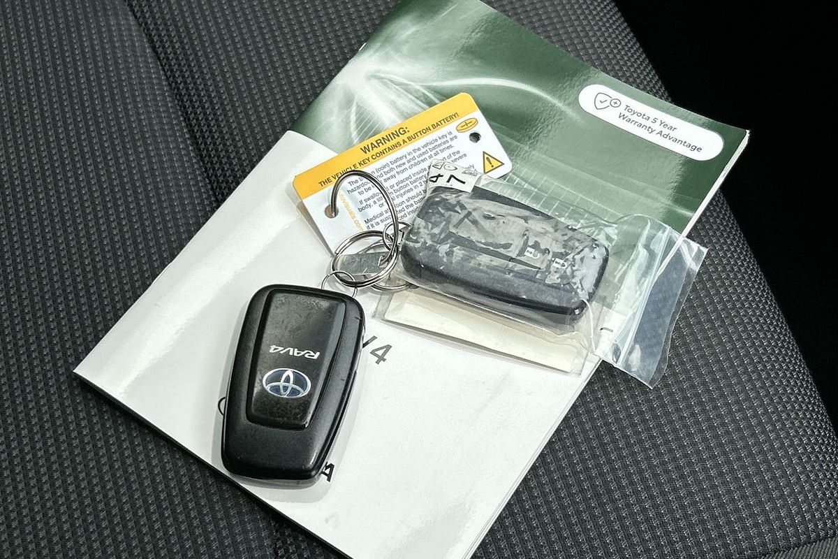 2022 Toyota RAV4 GXL AXAH54R
