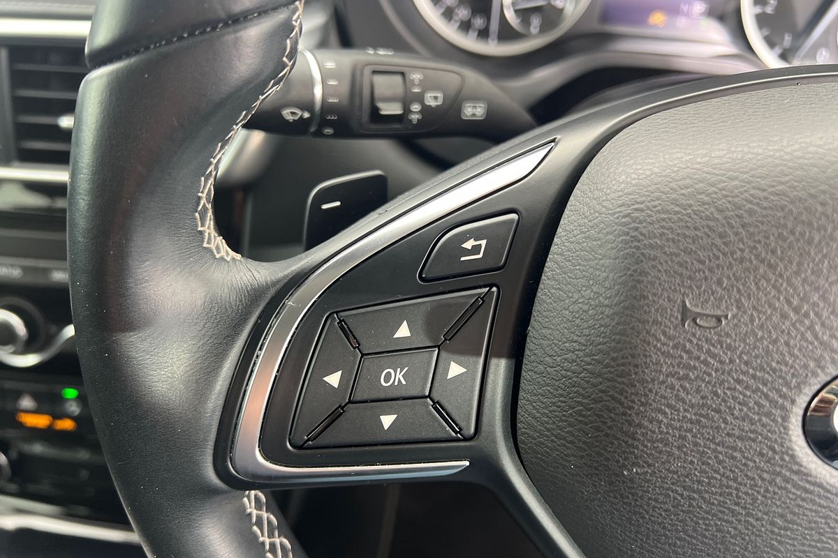 2016 INFINITI Q30 GT H15
