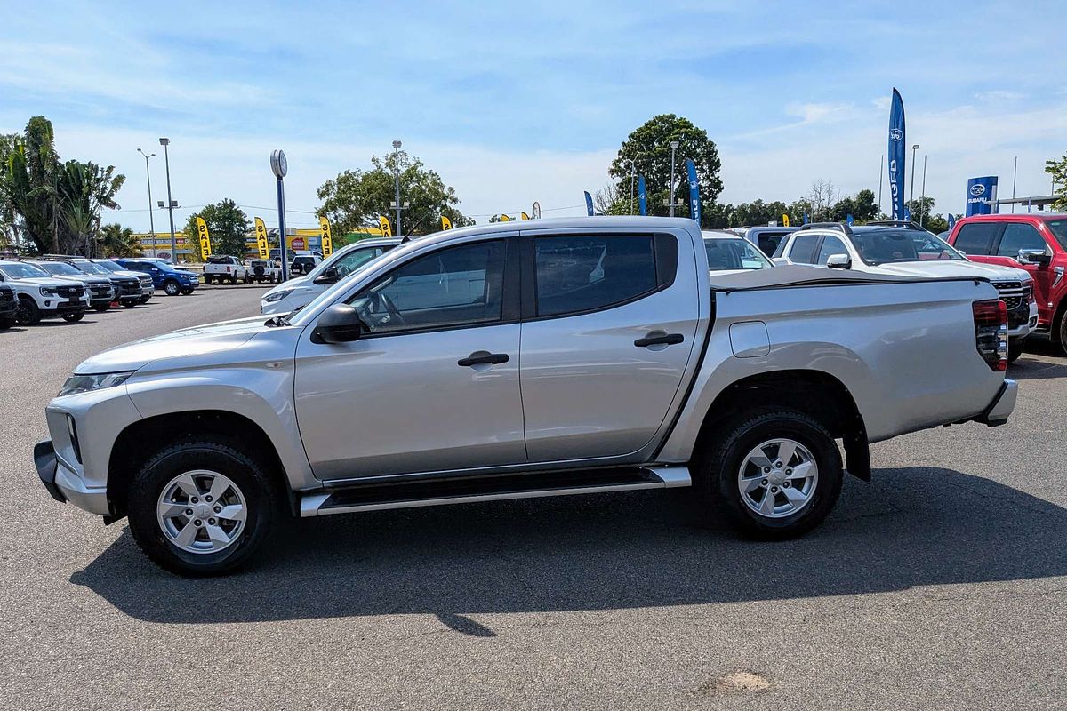 2021 Mitsubishi Triton GLX+ MR 4X4