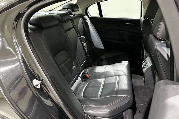 2016 Jaguar XE 25t Prestige X760