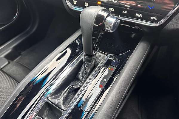 2017 Honda HR-V VTi-S
