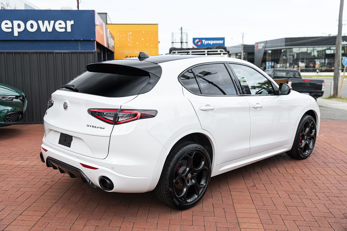 2025 Alfa Romeo Stelvio Tributo Italiano Series 5