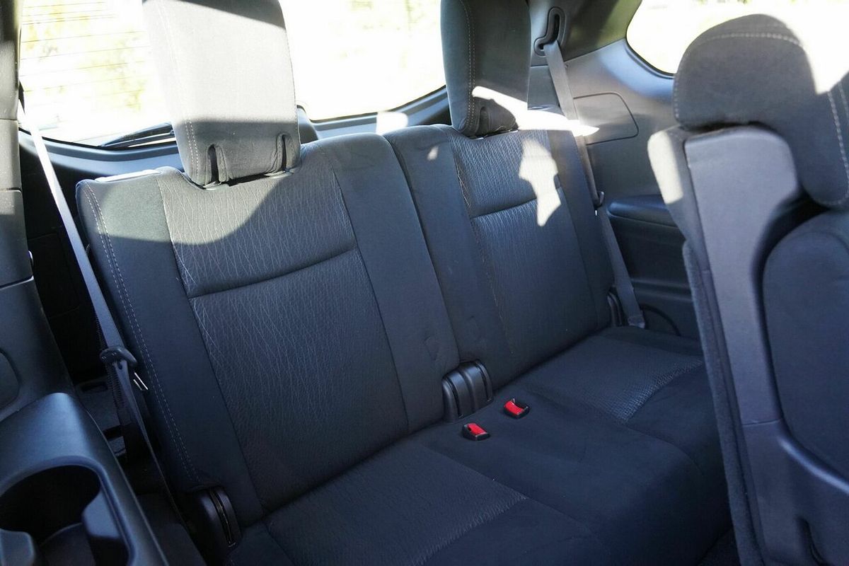 2015 Nissan Pathfinder ST N-Trek (4x4) R52 MY15
