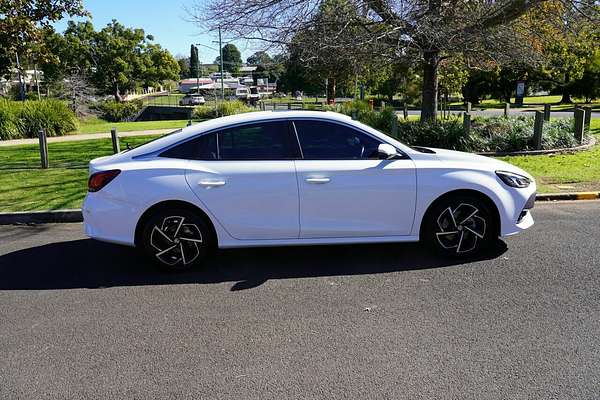 2023 MG MG5 Essence