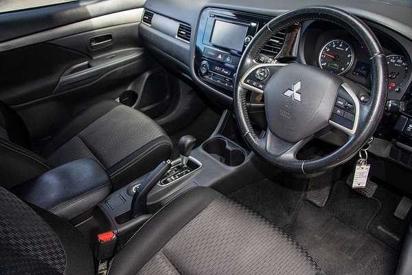 2014 Mitsubishi Outlander ES ZJ