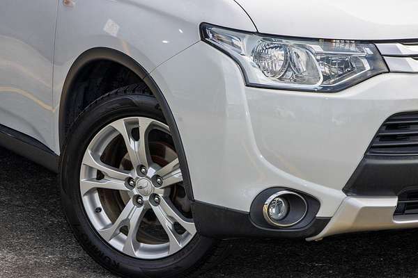 2014 Mitsubishi Outlander ES ZJ