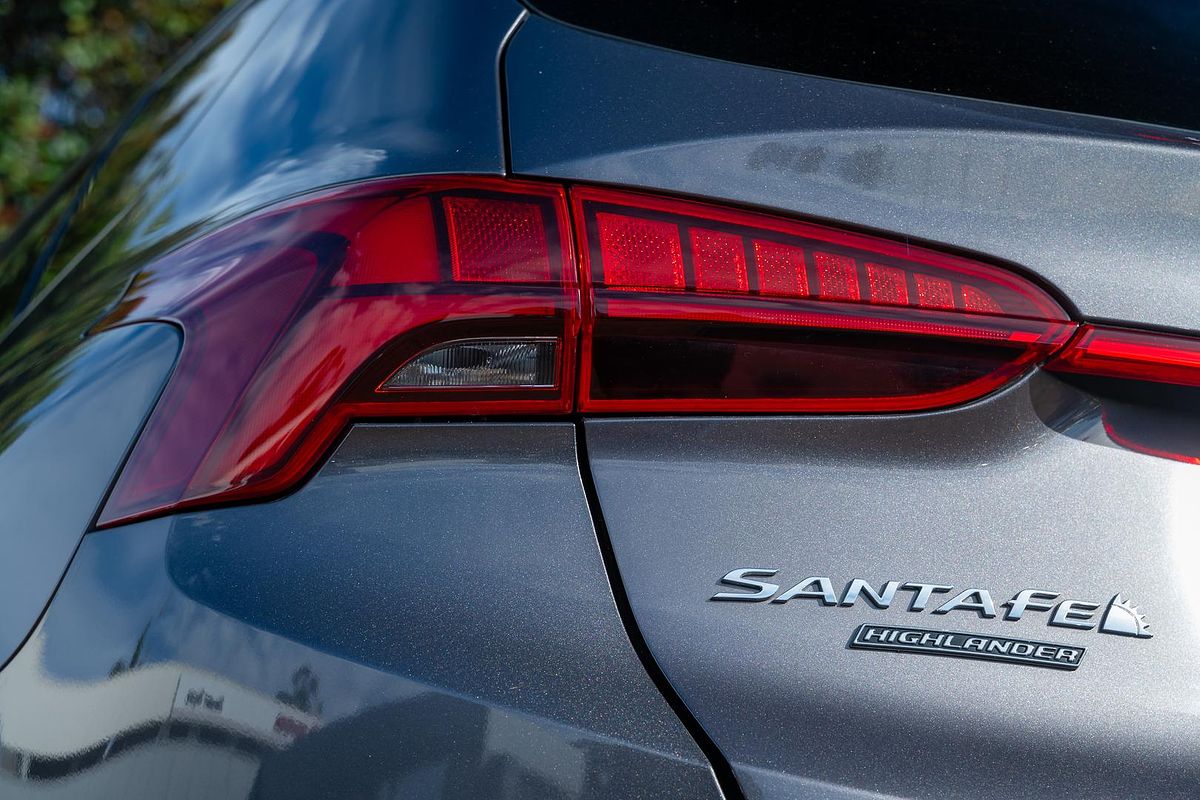 2022 Hyundai Santa Fe Highlander TM.V4