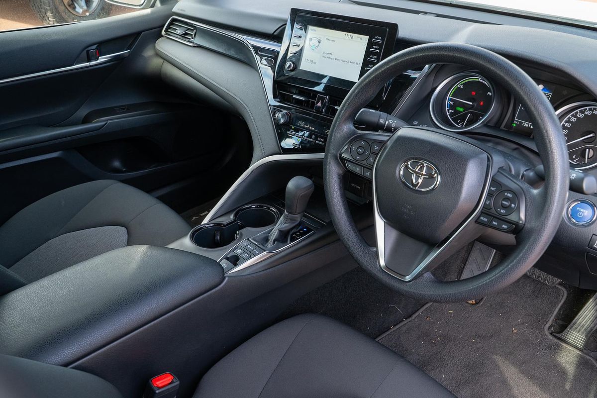 2024 Toyota Camry Ascent AXVH70R