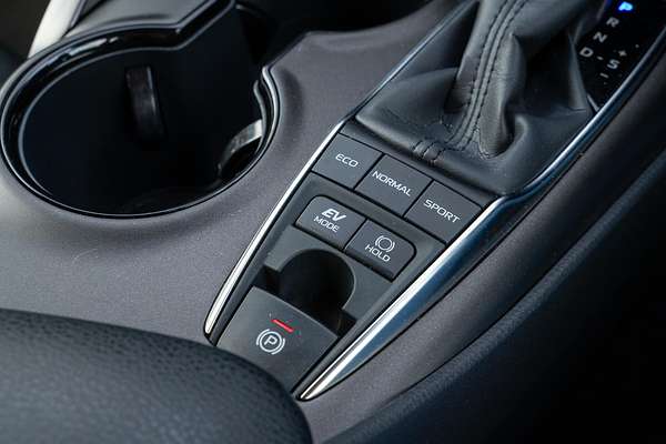 2024 Toyota Camry Ascent AXVH70R
