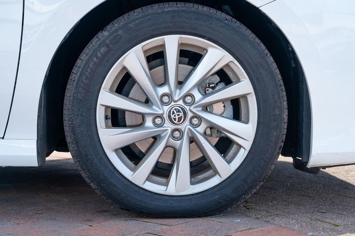 2024 Toyota Camry Ascent AXVH70R