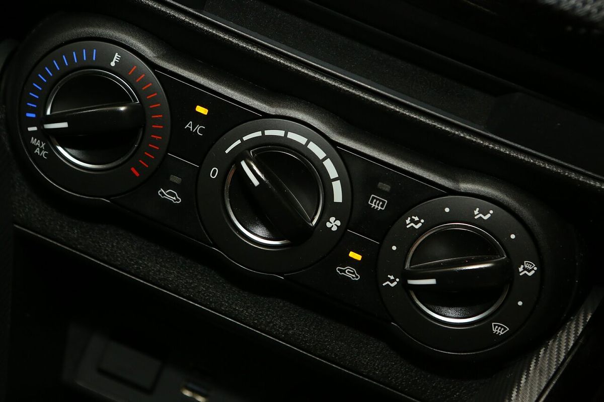 2018 Mazda 2 Maxx DL Series