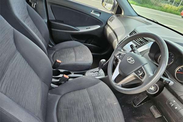 2012 Hyundai Accent Active RB