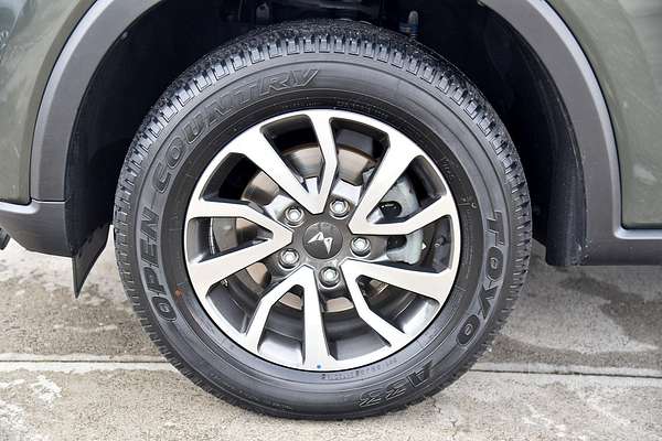 2023 Mahindra Scorpio Z8