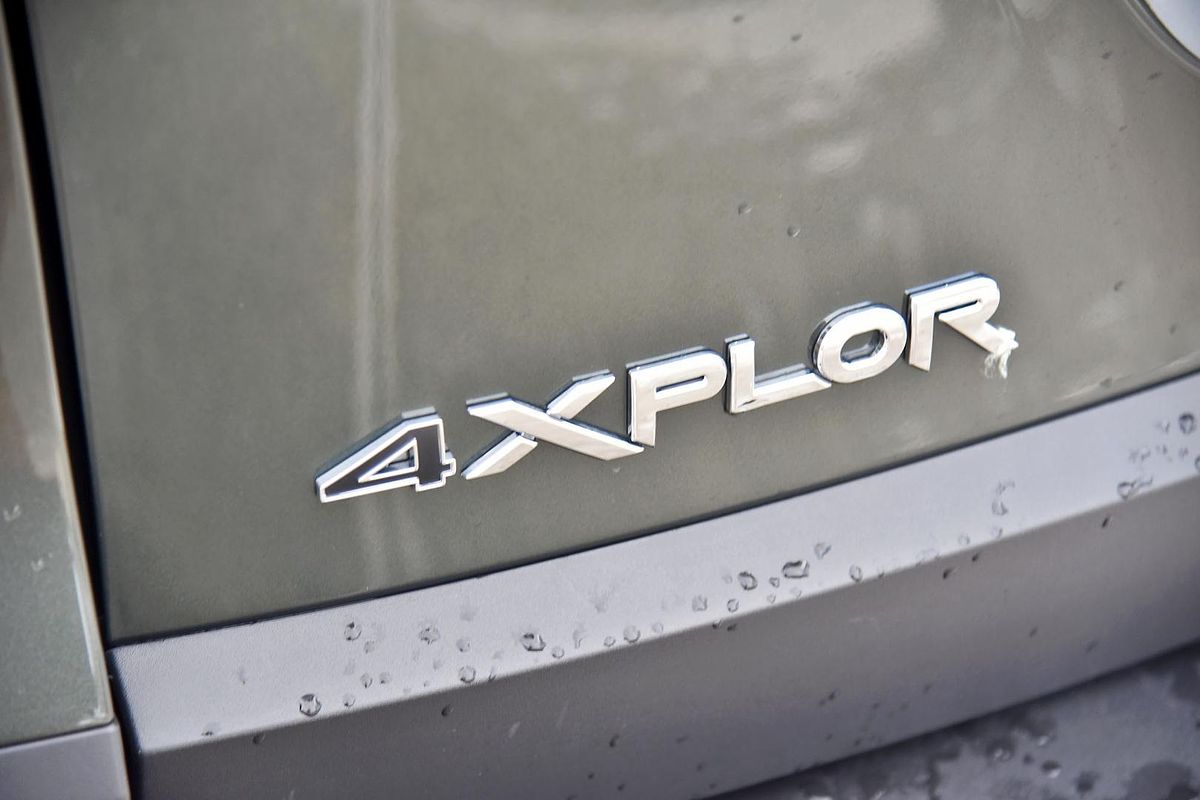 2023 Mahindra Scorpio Z8