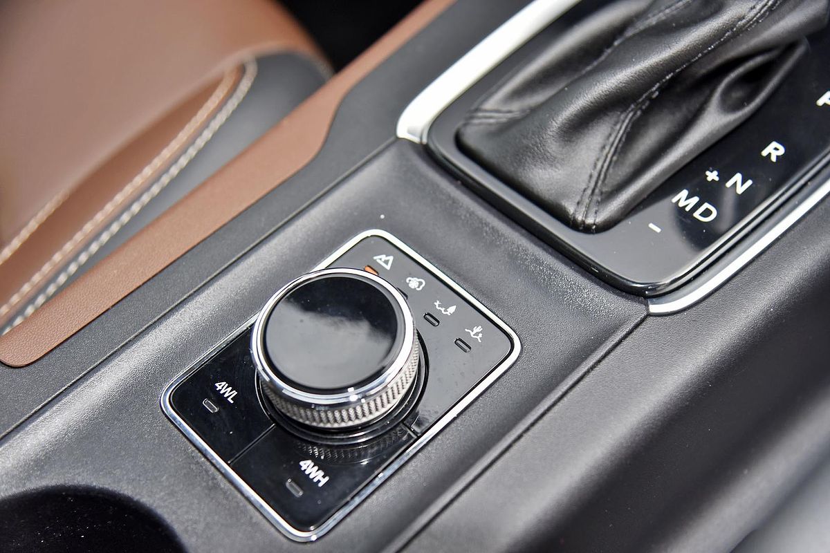 2023 Mahindra Scorpio Z8