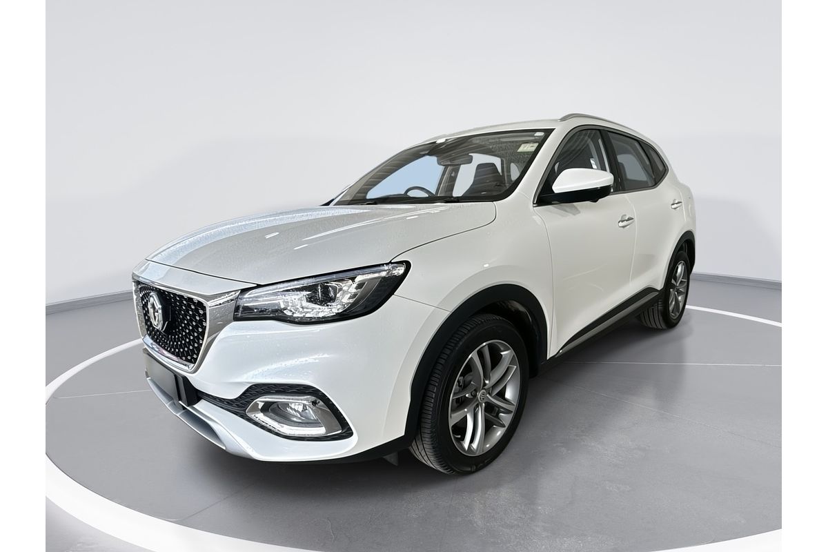 2023 MG HS Essence X SAS23