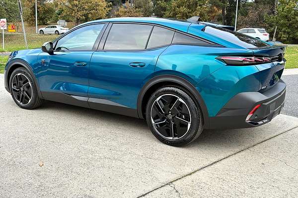2025 Peugeot 408 GT Premium Hybrid P54
