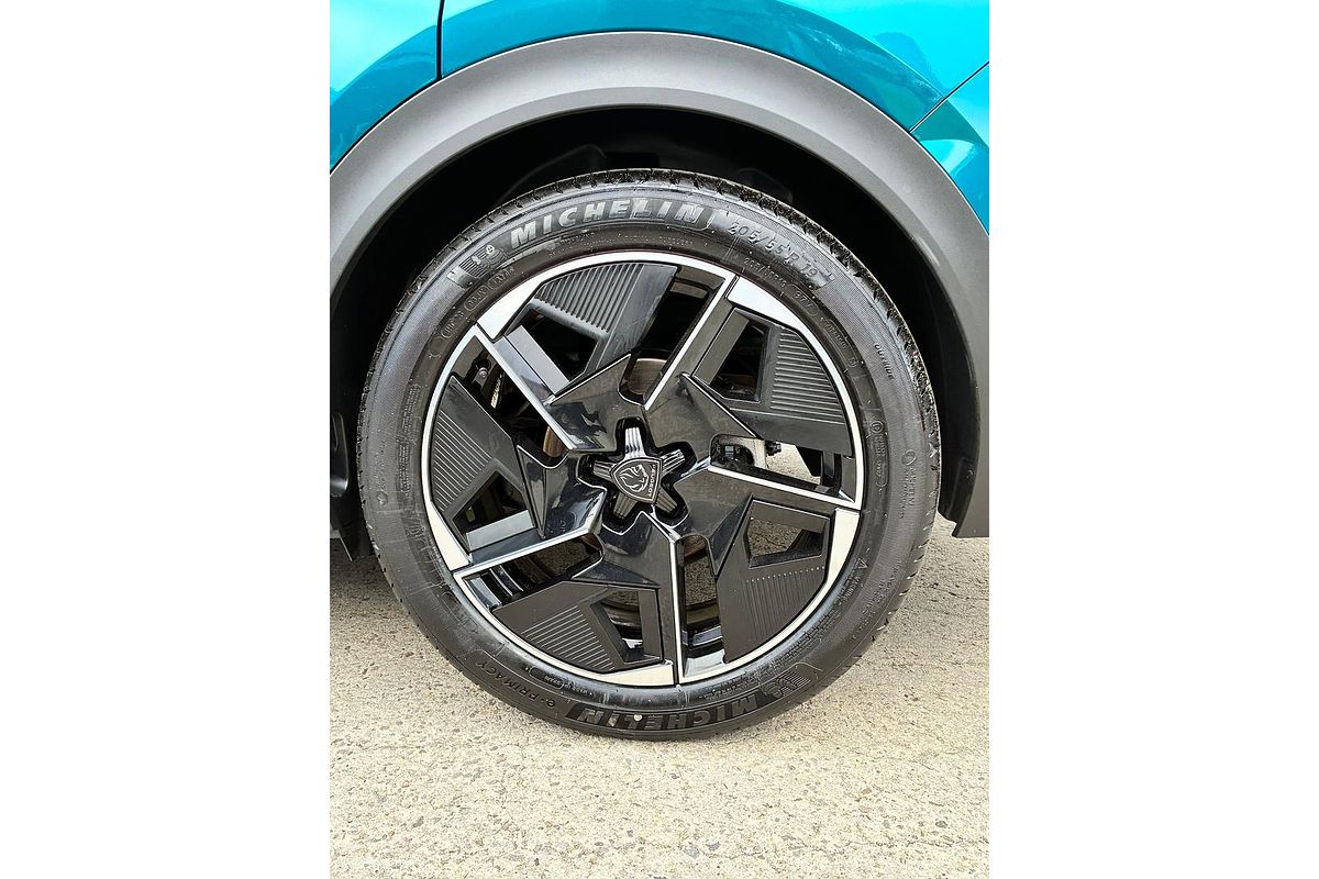 2025 Peugeot 408 GT Premium Hybrid P54