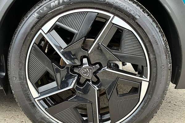 2025 Peugeot 408 GT Premium Hybrid P54