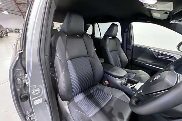 2024 Toyota RAV4 XSE AXAH54R