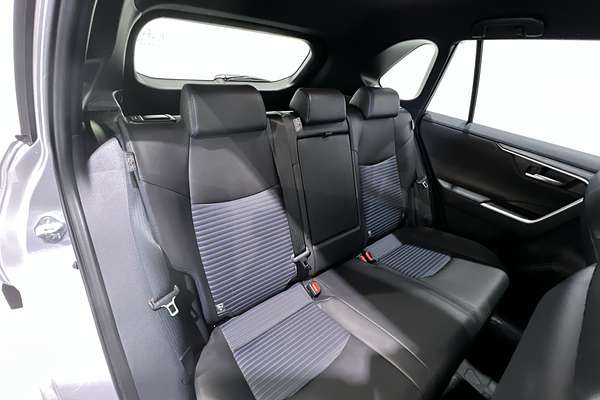 2024 Toyota RAV4 XSE AXAH54R