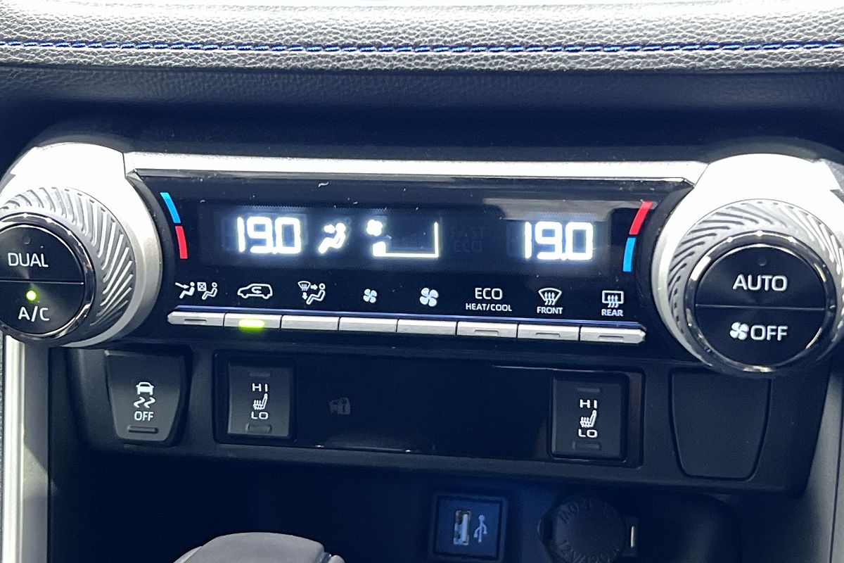2024 Toyota RAV4 XSE AXAH54R