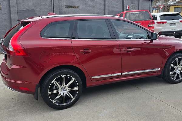 2016 Volvo XC60 T5 Luxury