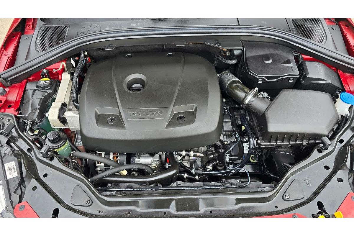 2016 Volvo XC60 T5 Luxury