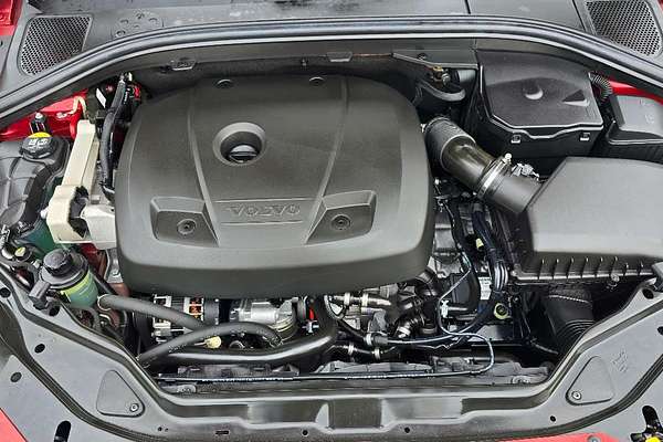 2016 Volvo XC60 T5 Luxury