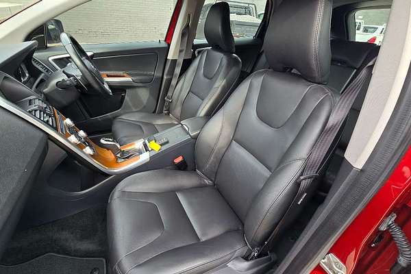 2016 Volvo XC60 T5 Luxury