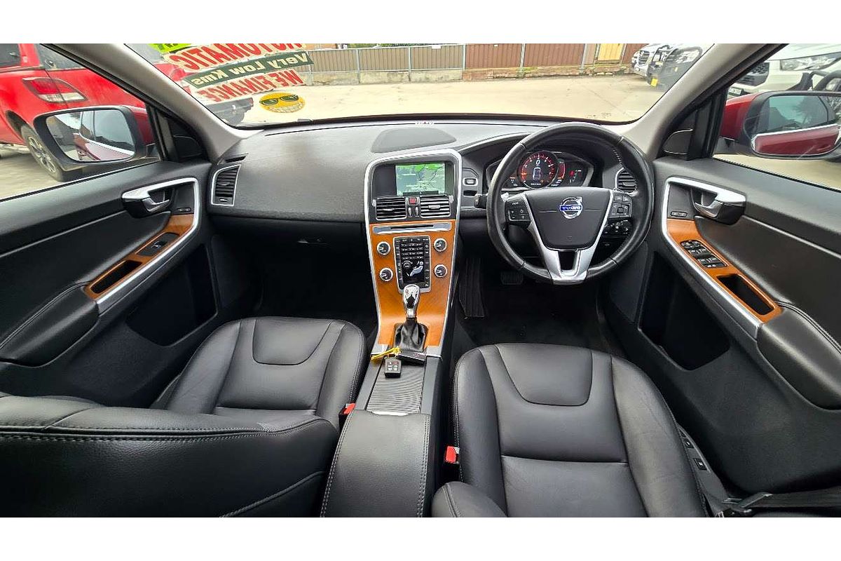 2016 Volvo XC60 T5 Luxury
