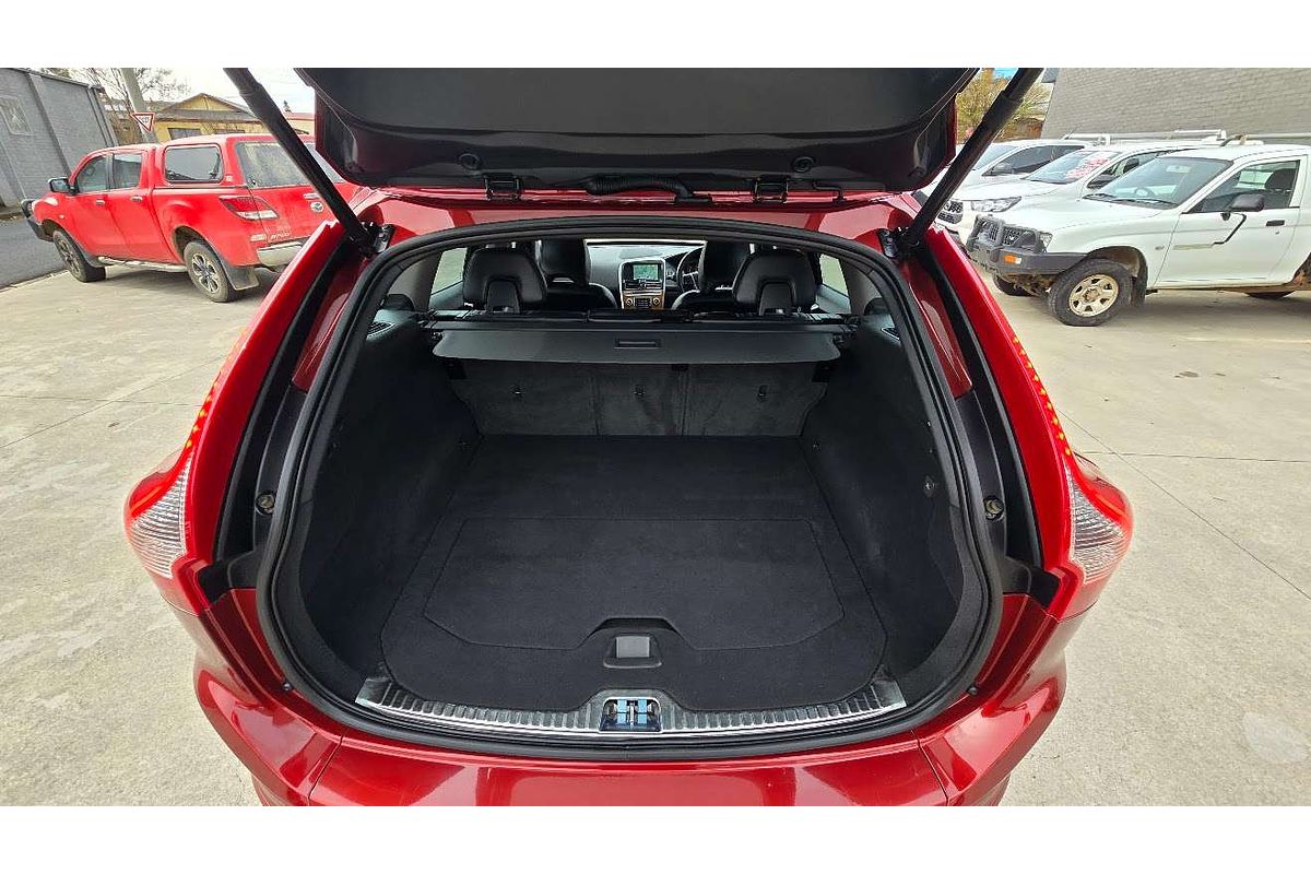 2016 Volvo XC60 T5 Luxury