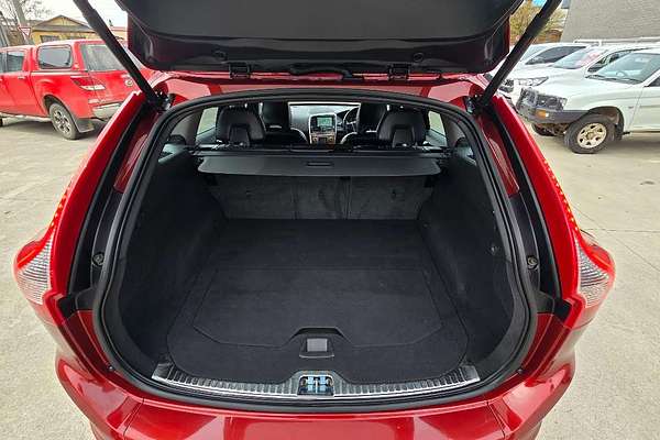 2016 Volvo XC60 T5 Luxury