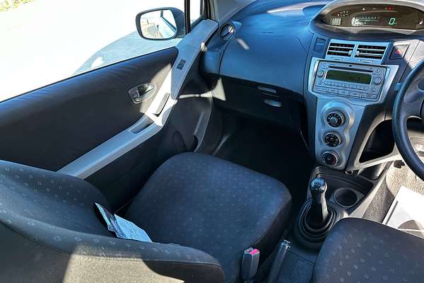 2006 Toyota Yaris YR NCP90R