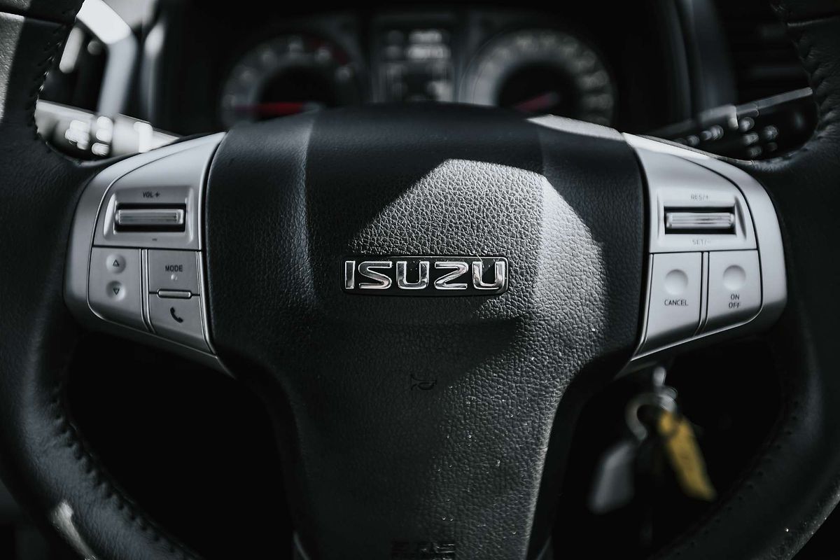 2016 Isuzu MU-X LS-U