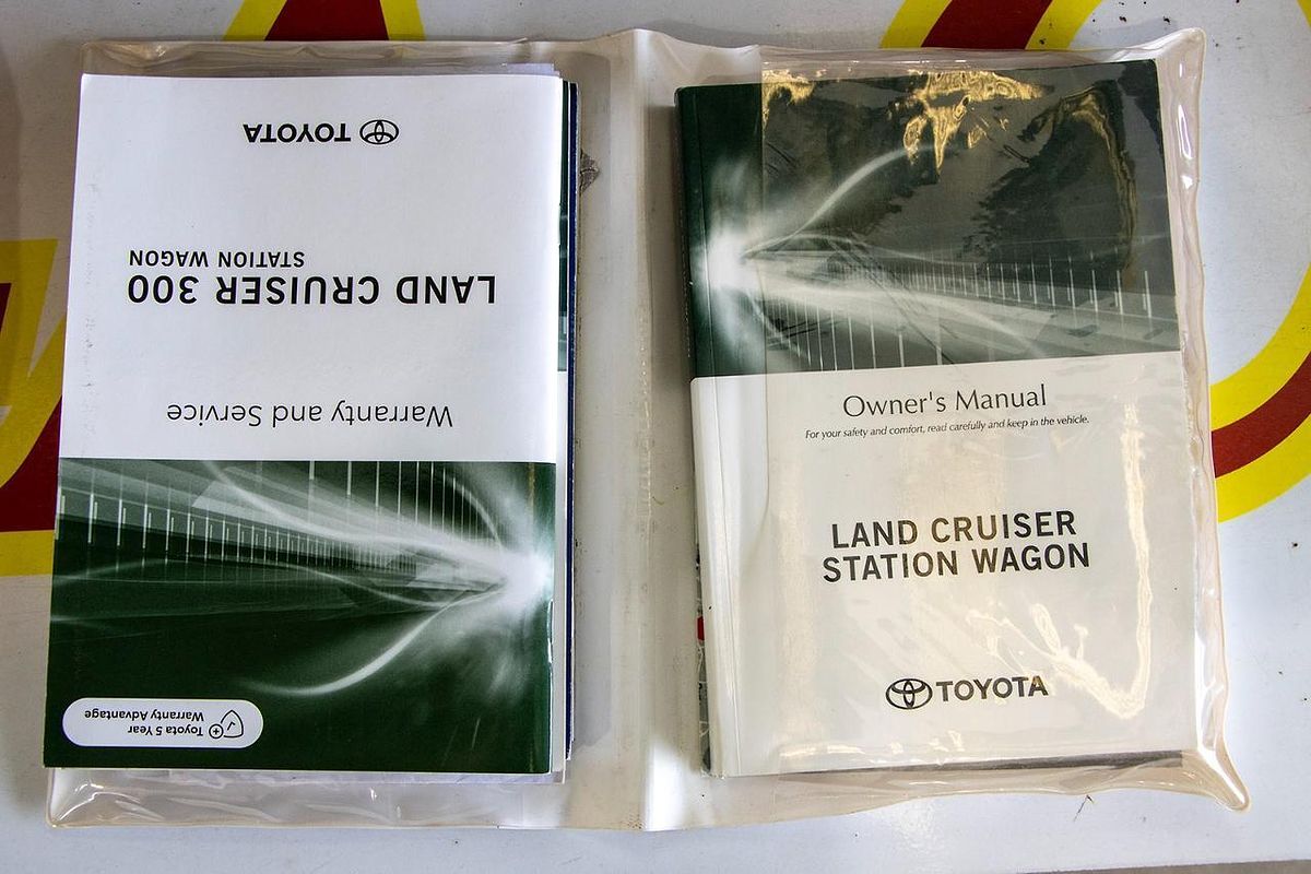 2021 Toyota Landcruiser VX FJA300R