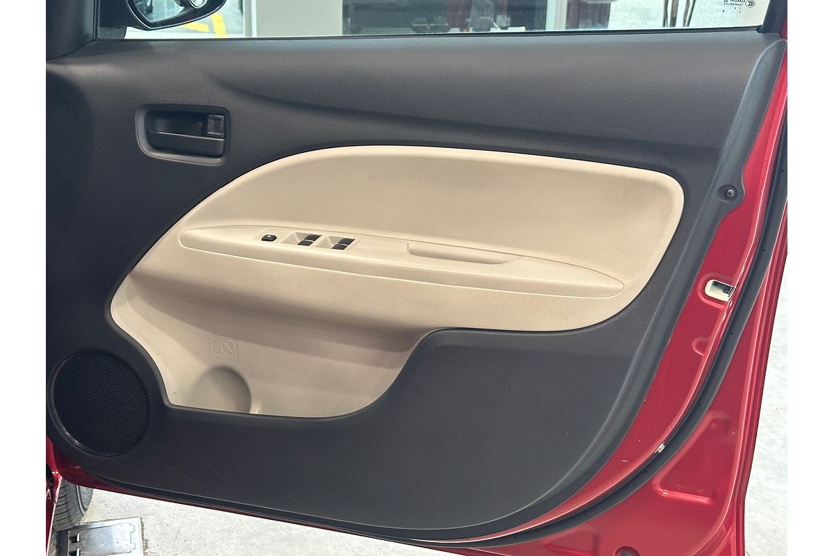 2014 Mitsubishi Mirage ES LA