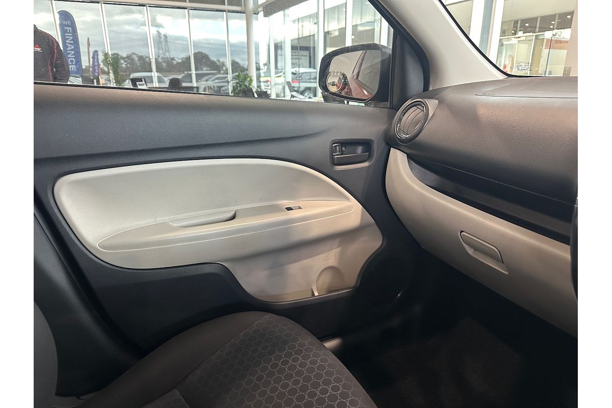 2014 Mitsubishi Mirage ES LA