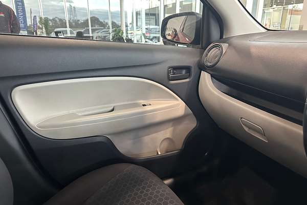 2014 Mitsubishi Mirage ES LA