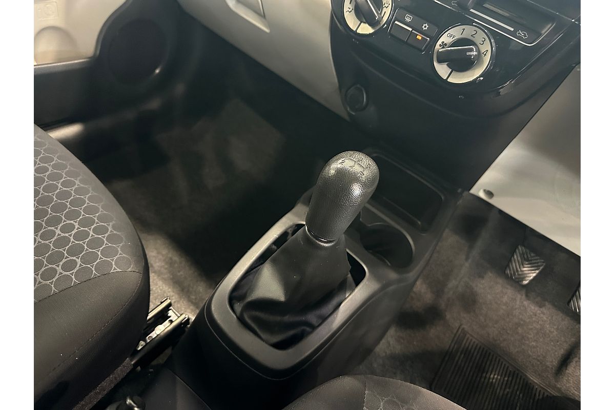 2014 Mitsubishi Mirage ES LA